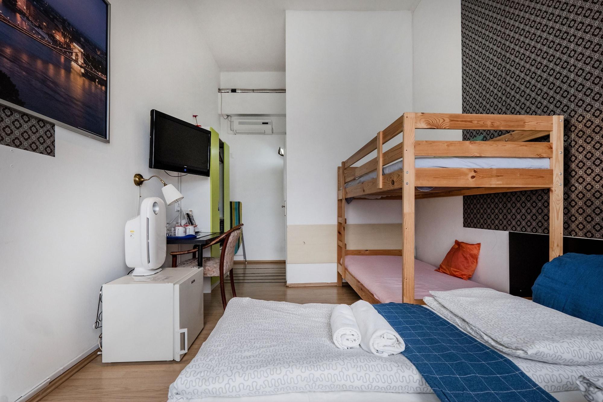 Europa Centerpoint Guesthouse Budapest Luaran gambar