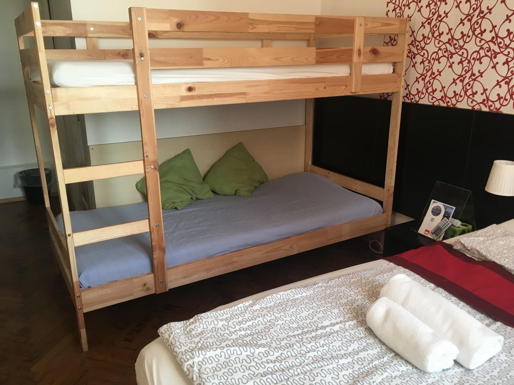 Europa Centerpoint Guesthouse Budapest Luaran gambar