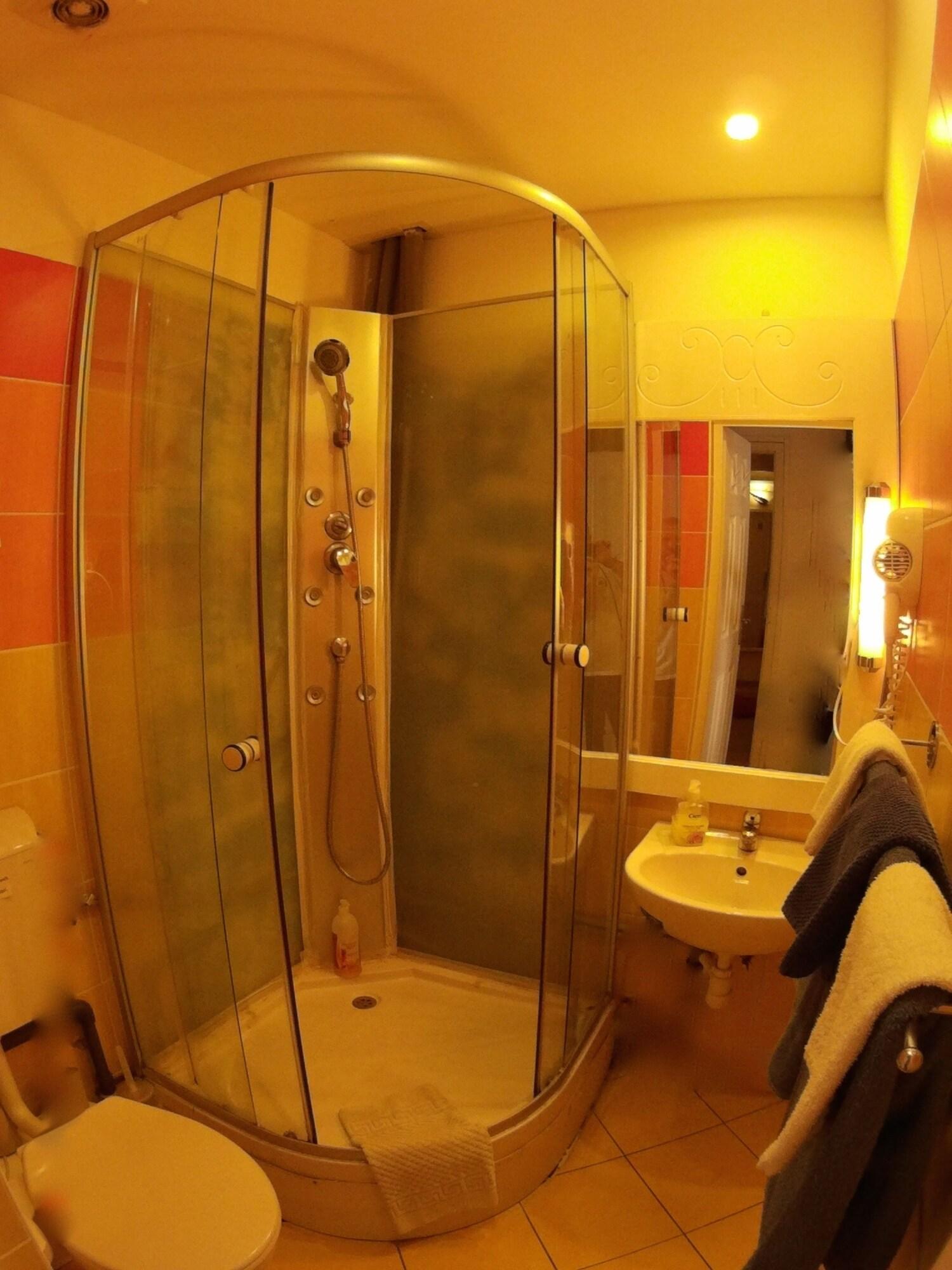 Europa Centerpoint Guesthouse Budapest Luaran gambar