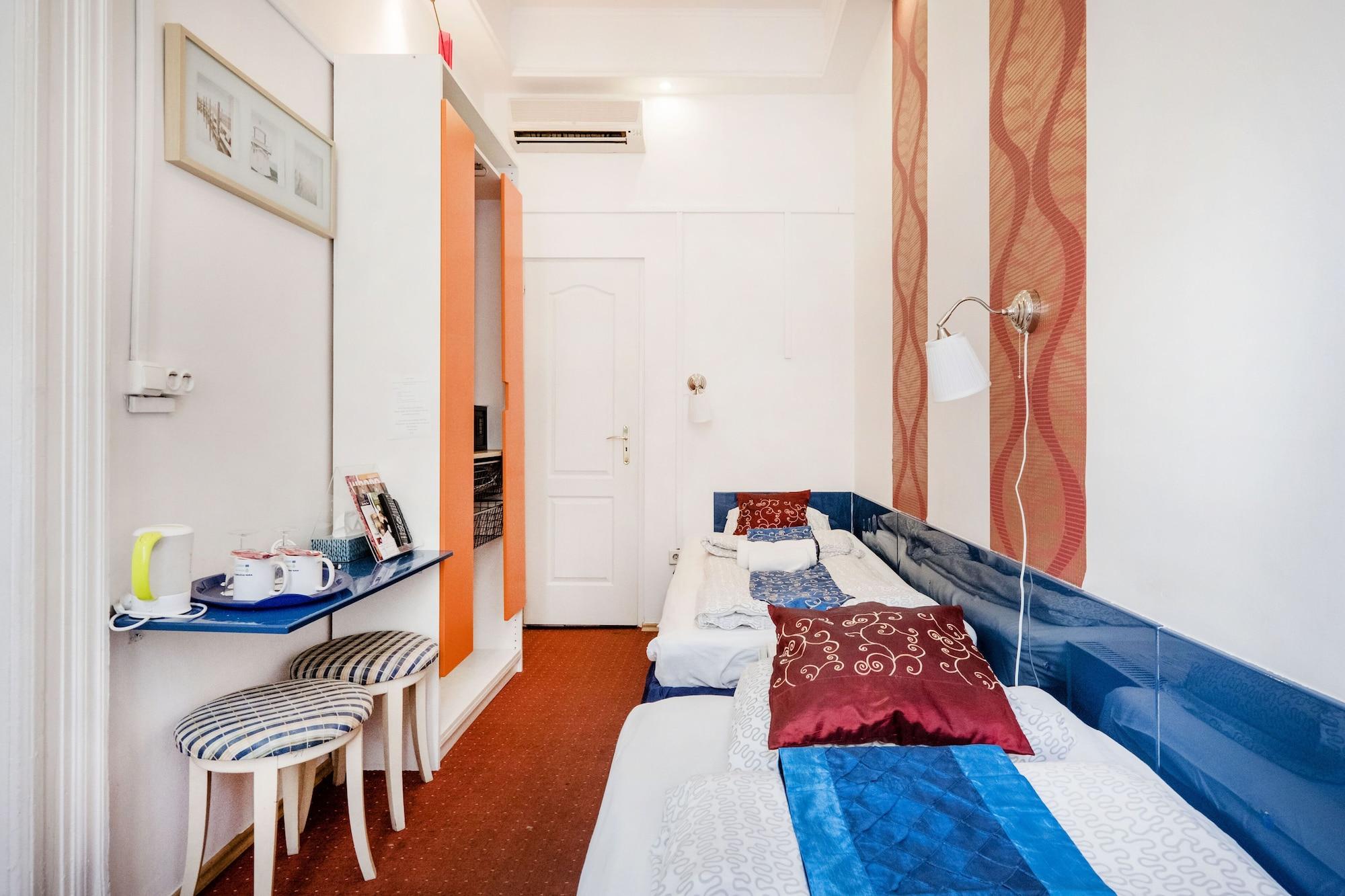 Europa Centerpoint Guesthouse Budapest Luaran gambar