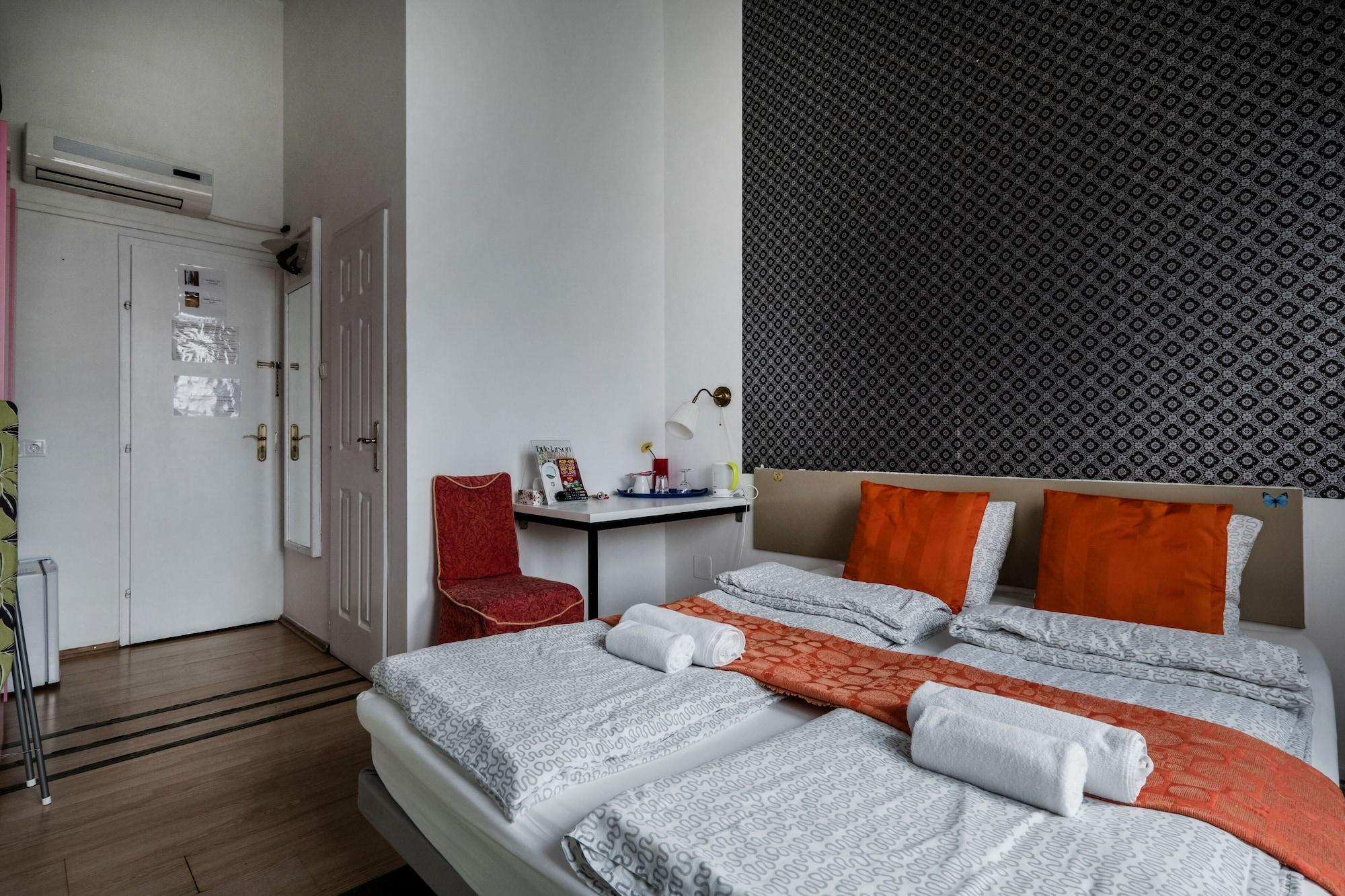 Europa Centerpoint Guesthouse Budapest Luaran gambar