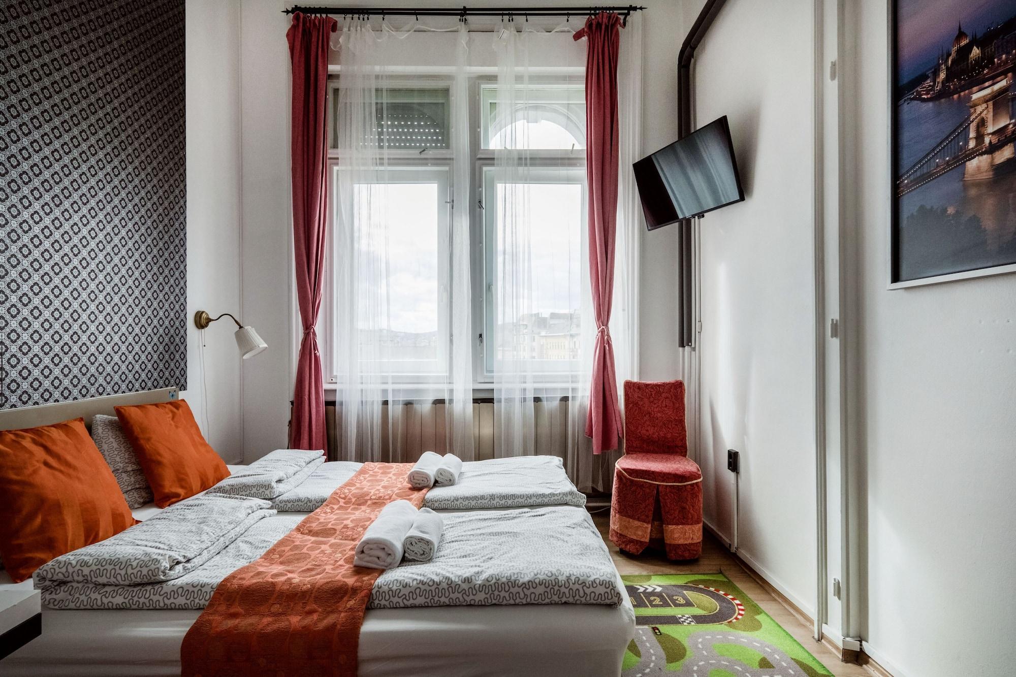 Europa Centerpoint Guesthouse Budapest Luaran gambar