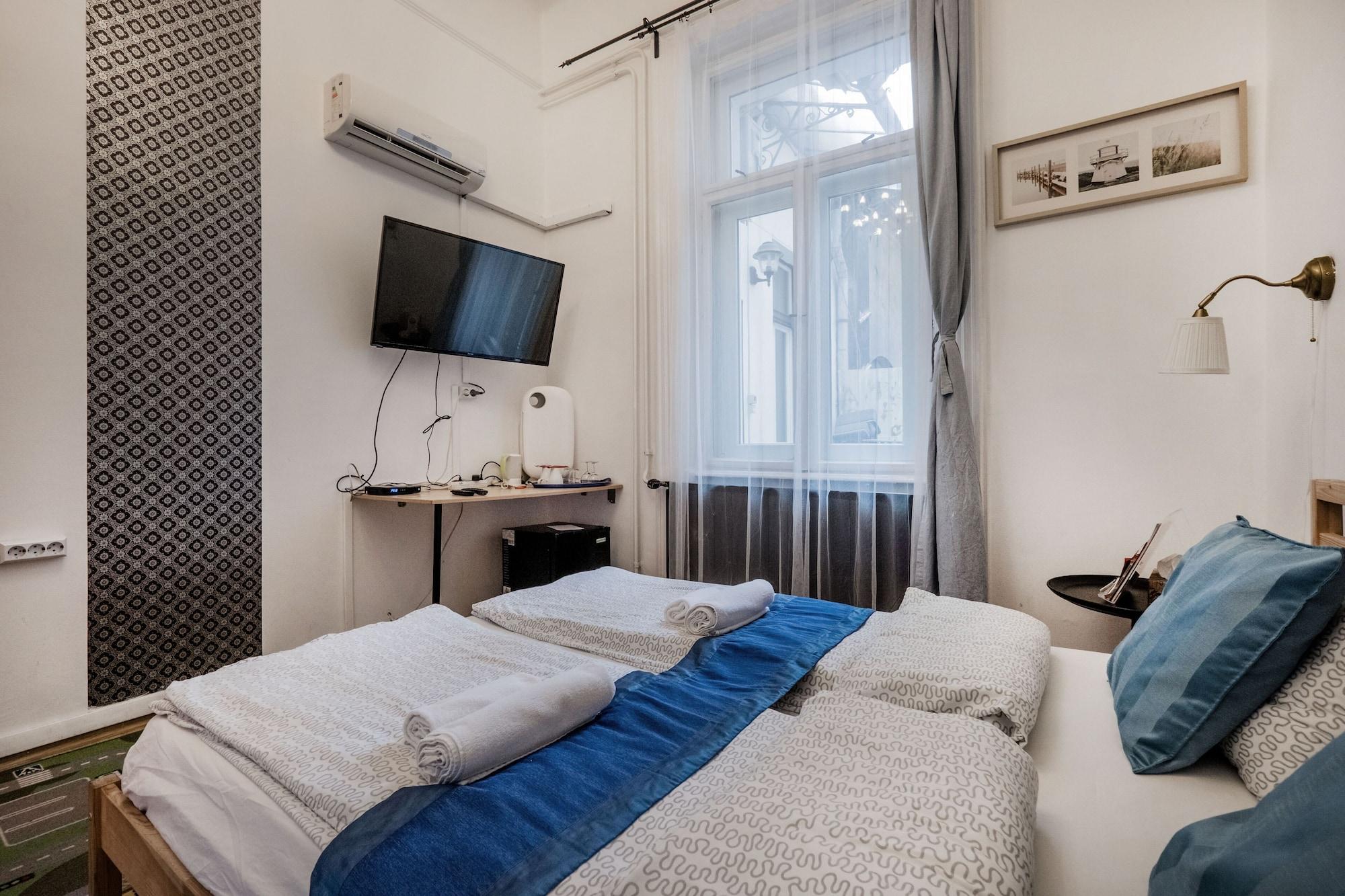 Europa Centerpoint Guesthouse Budapest Luaran gambar