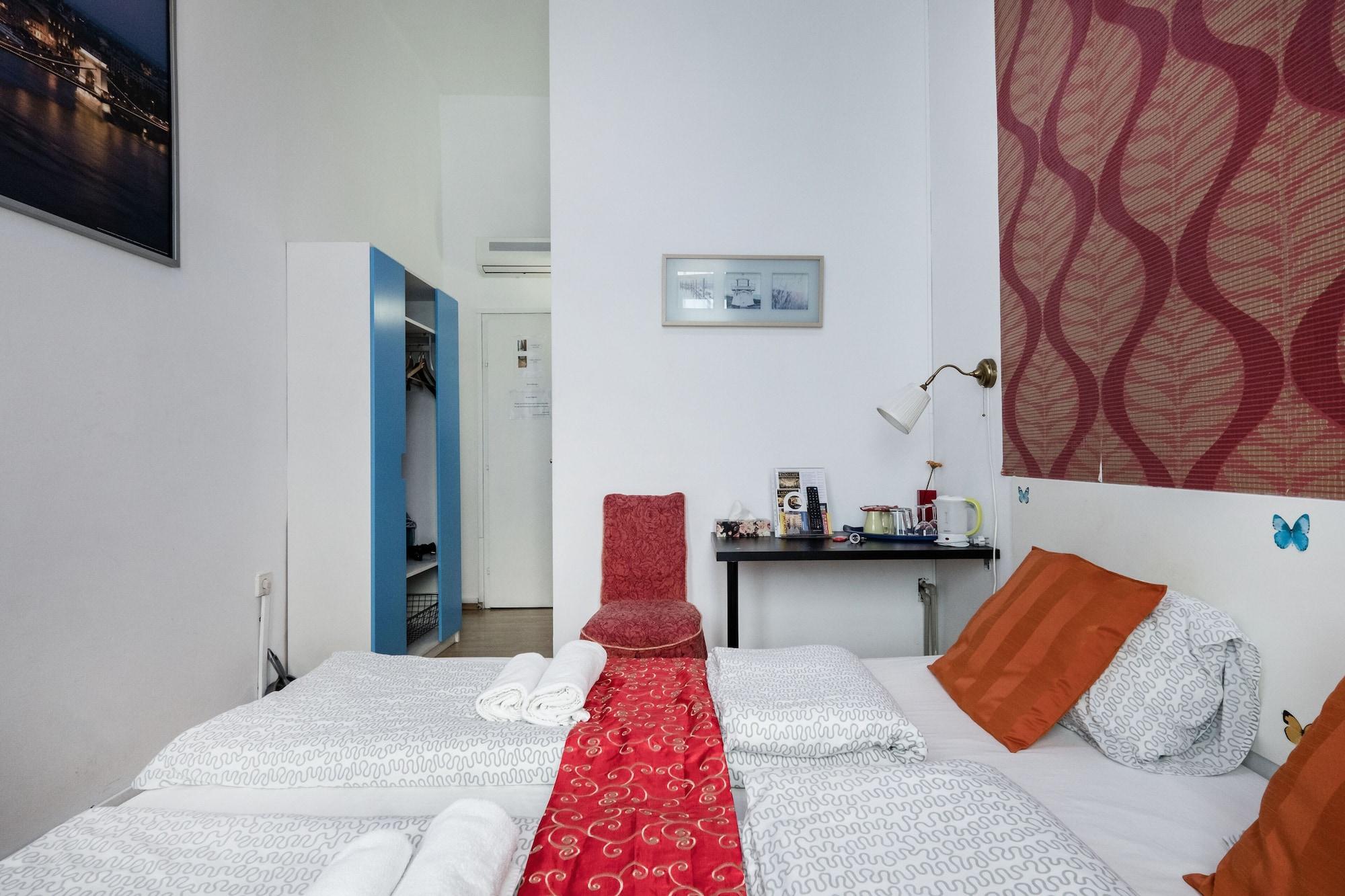 Europa Centerpoint Guesthouse Budapest Luaran gambar