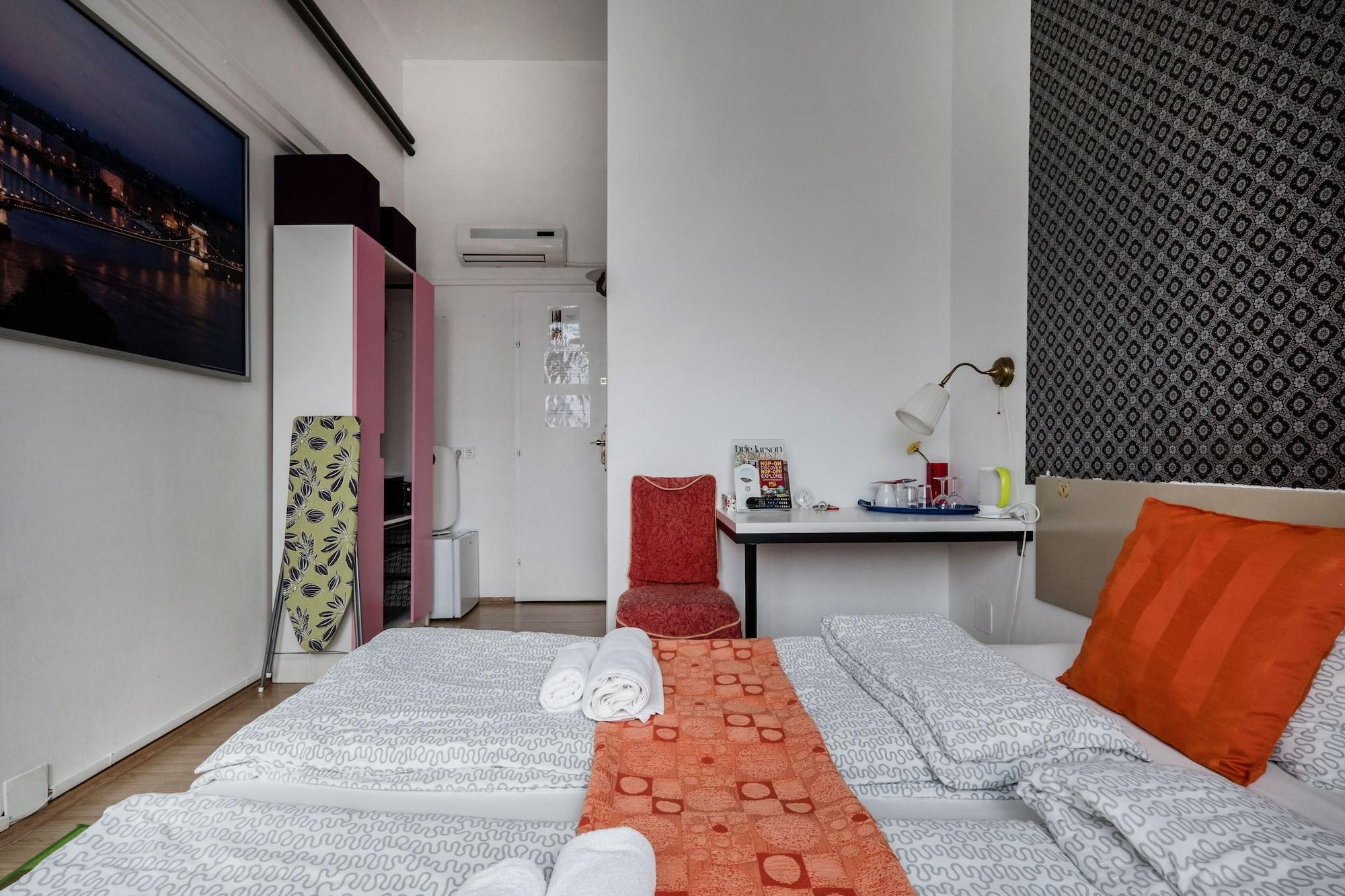 Europa Centerpoint Guesthouse Budapest Luaran gambar