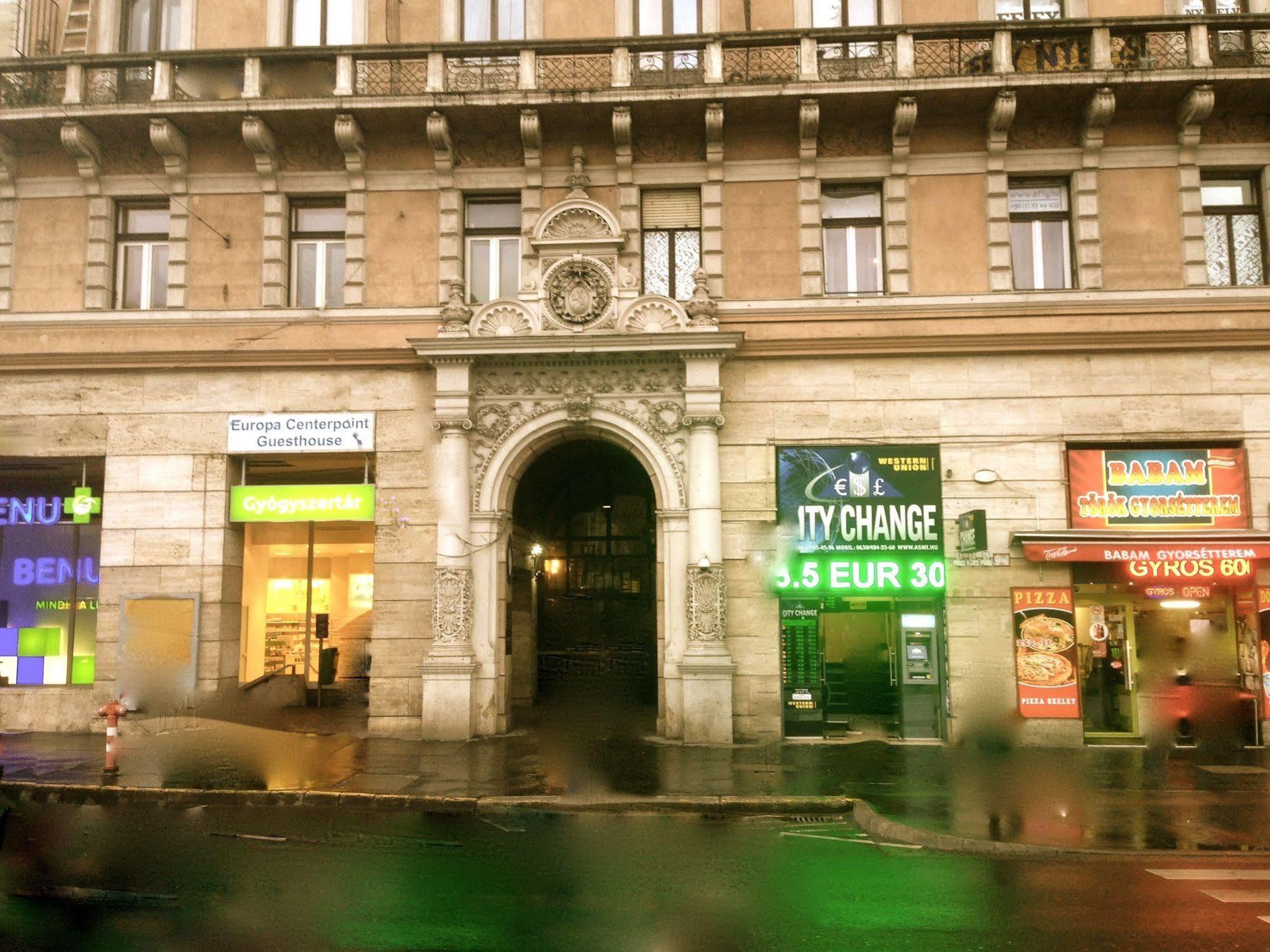 Europa Centerpoint Guesthouse Budapest Luaran gambar