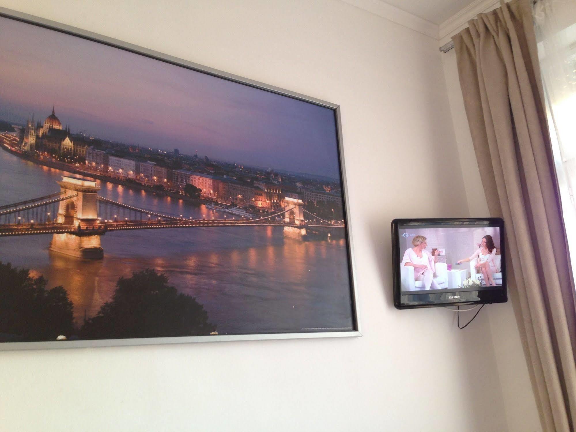 Europa Centerpoint Guesthouse Budapest Luaran gambar